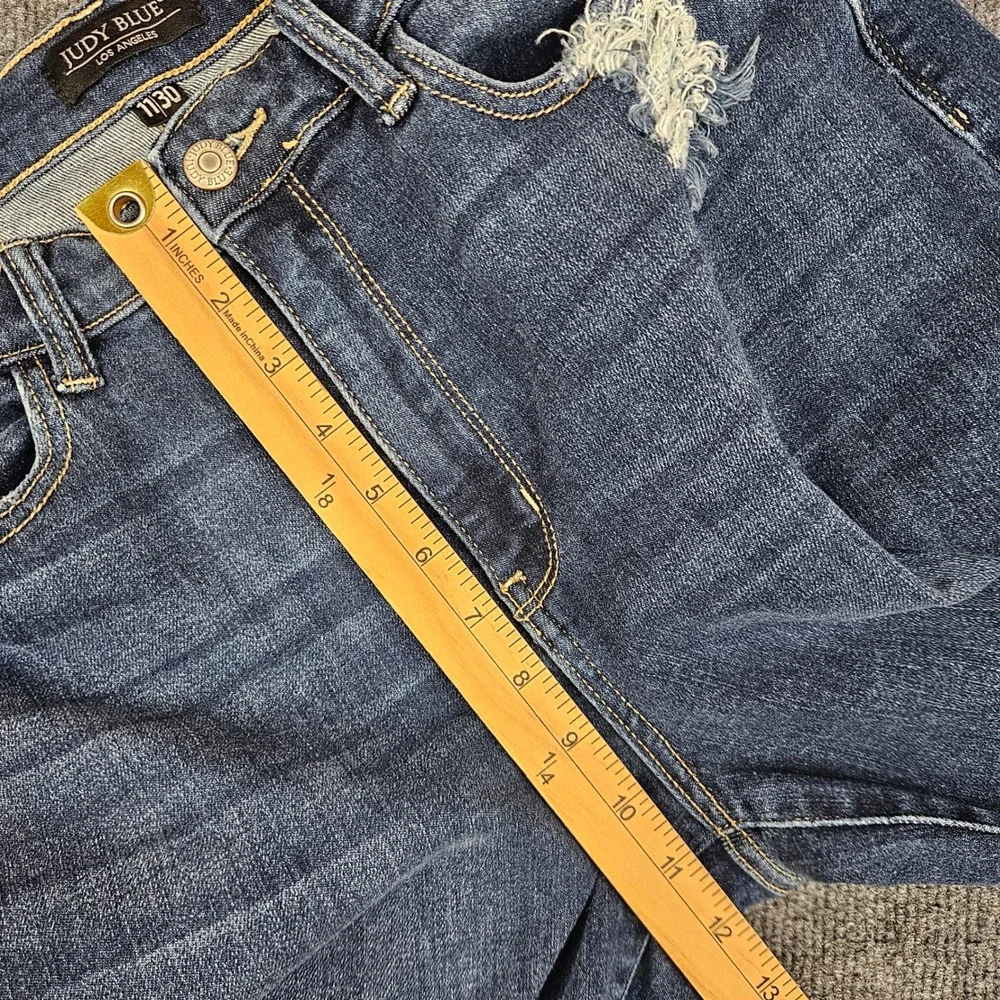 Judy Blue Boyfriend Fit Jeans Womens 11/ 30 High Rise Distressed Dark Wash Denim